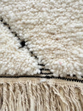 Moroccan BENI OUARAIN rug BO201 - 254 x 154 cm/ 8.3 x 5 FT