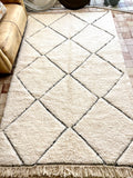 Moroccan BENI OUARAIN rug BO201 - 254 x 154 cm/ 8.3 x 5 FT